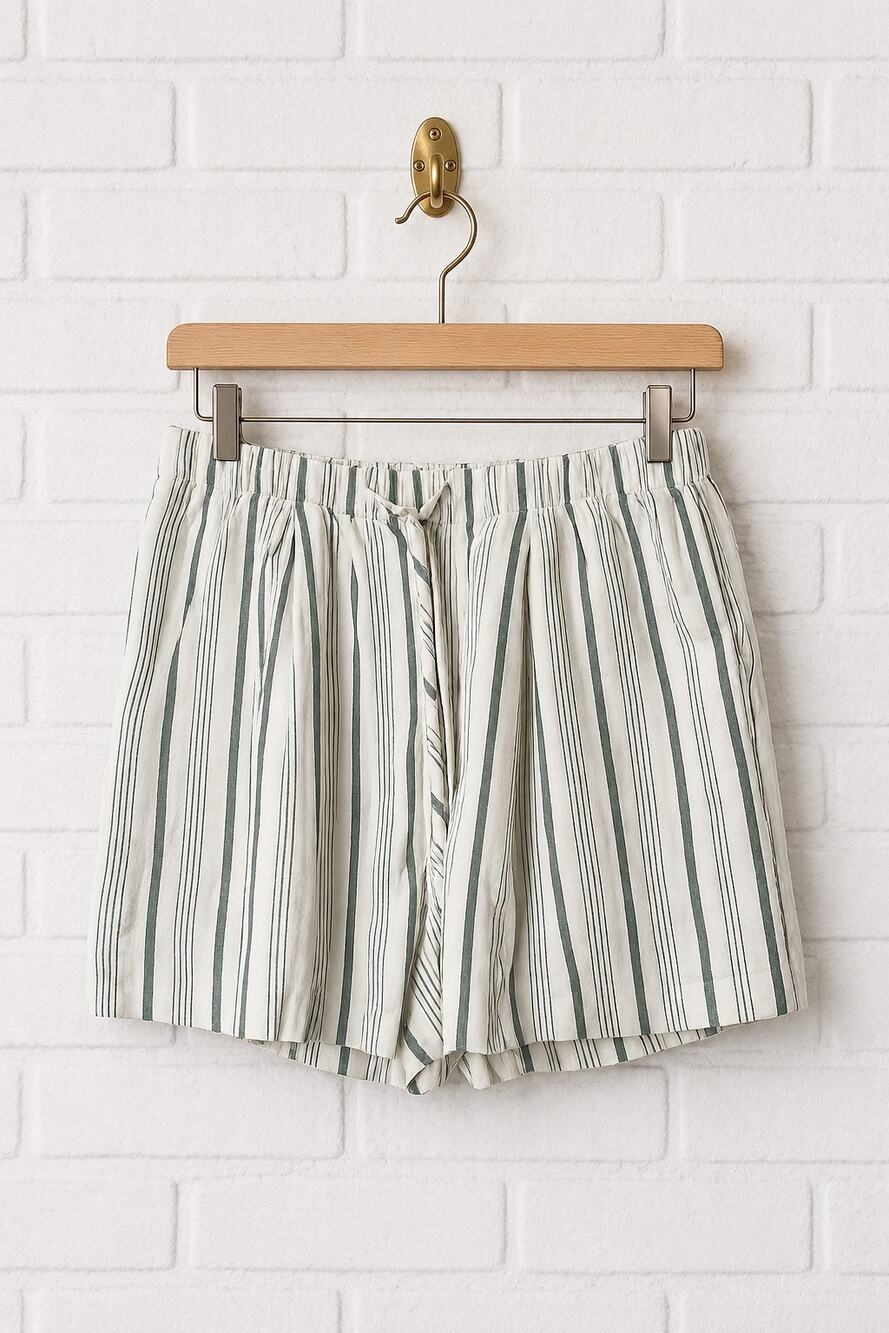 Trovata Birds of Paradis Linen Blend Green Striped 3" Shorts NWT